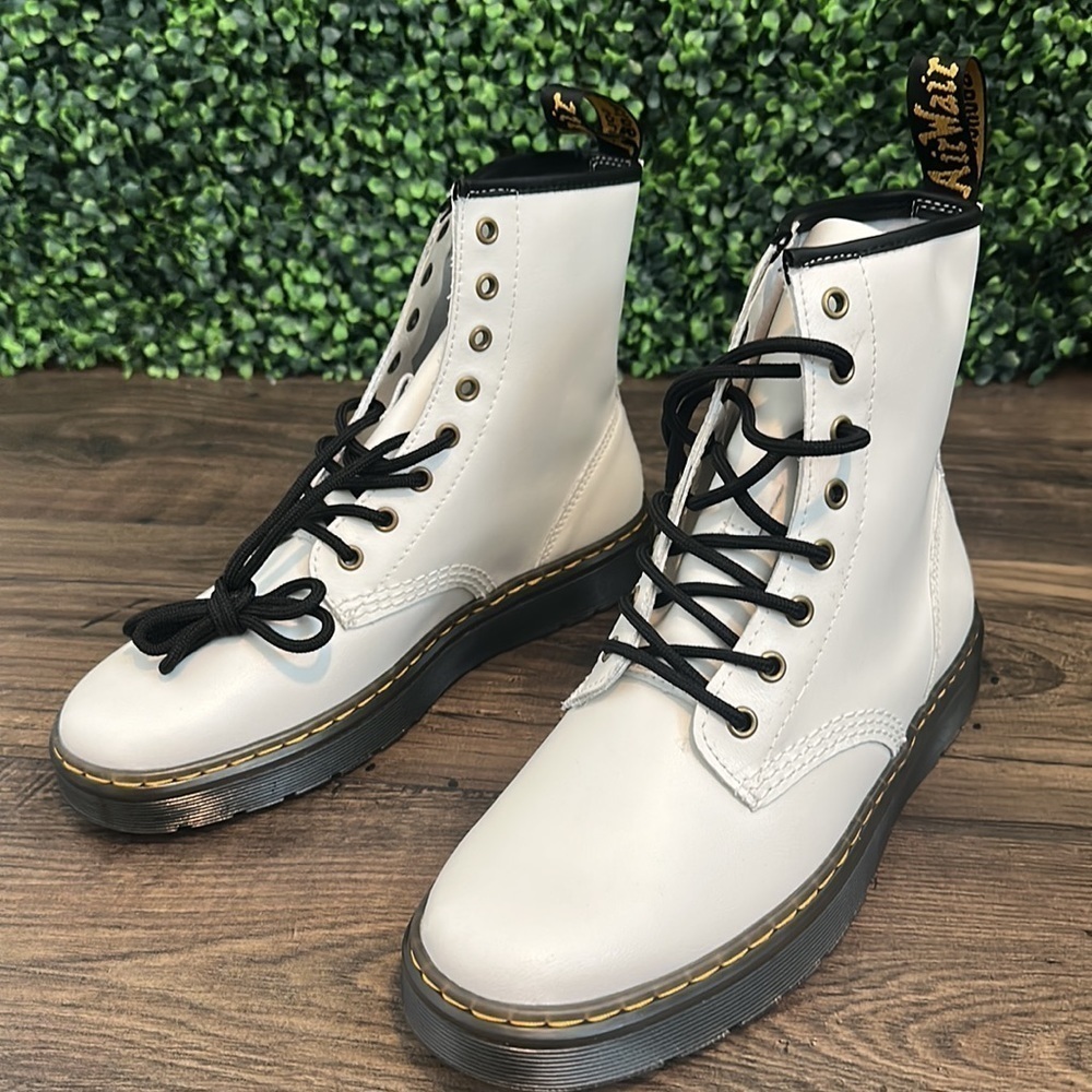 Women's Dr. Martens Zavala Combat Boots Brand NEW - Picture 9 of 10